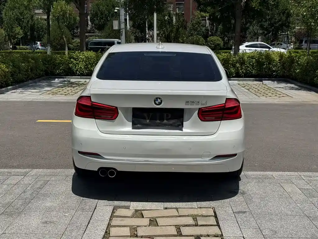 BMW 3 Series 2017
