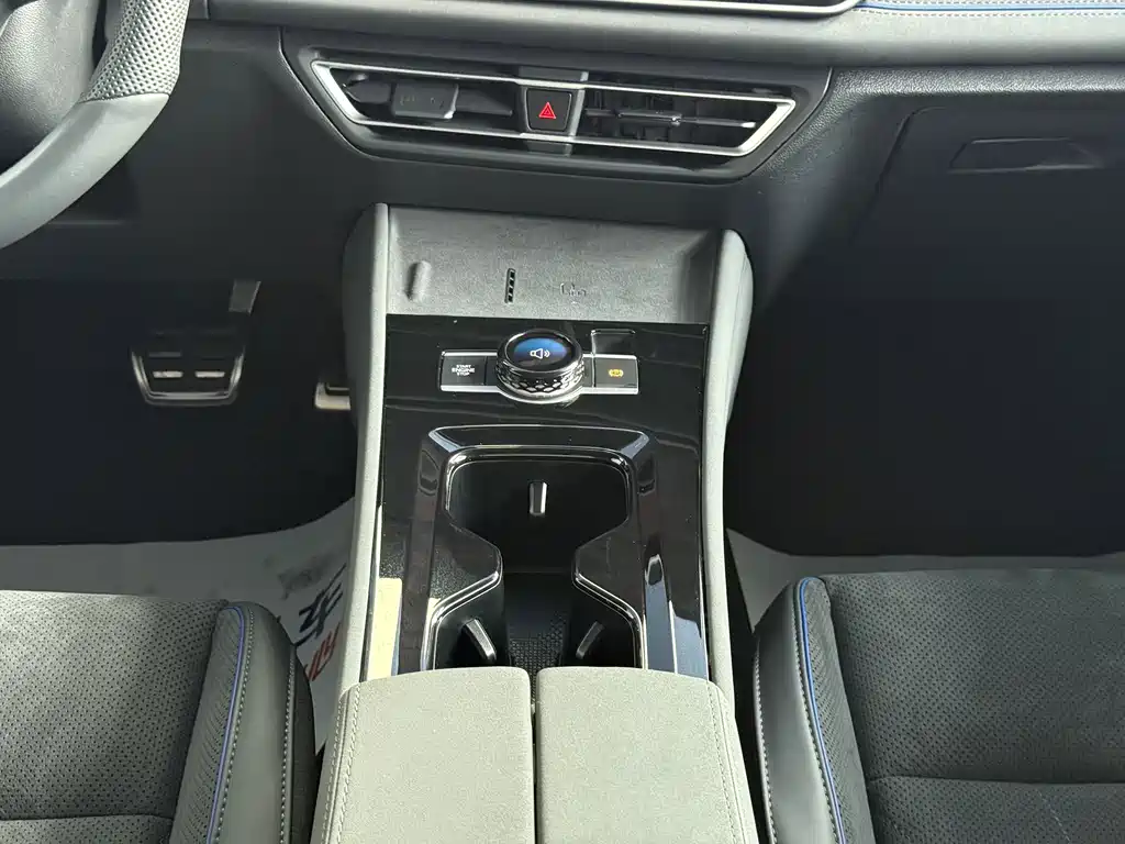 Volkswagen Tiguan L 2025 — фото 12