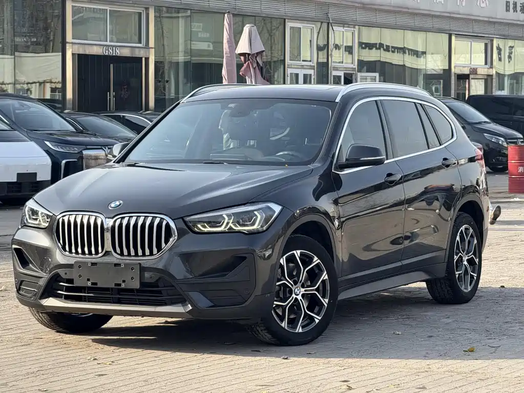 BMW X1 2022 — фото 1