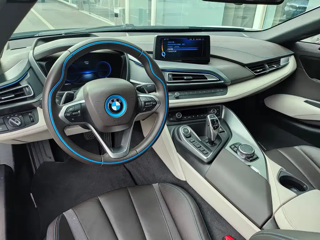 BMW i8 2016 — фото 10