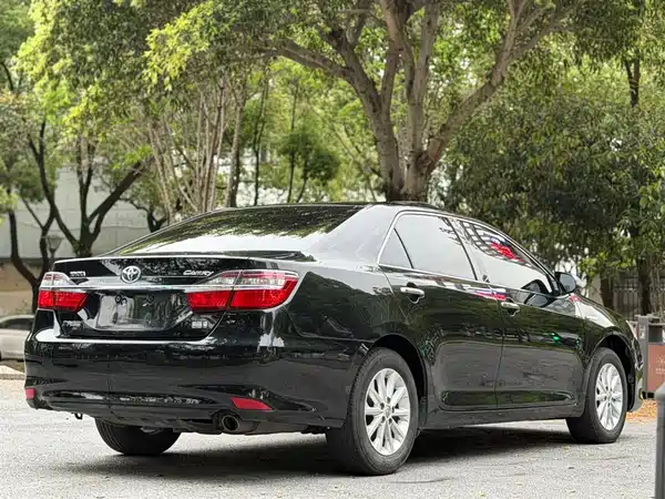 Toyota Camry 2016