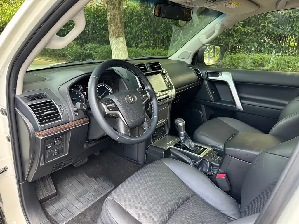 Toyota Prado 2018