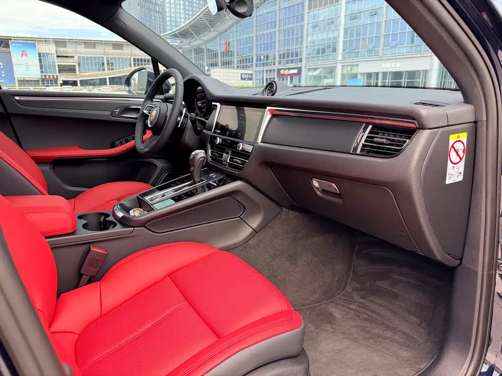 Porsche Macan 2023 — фото 15