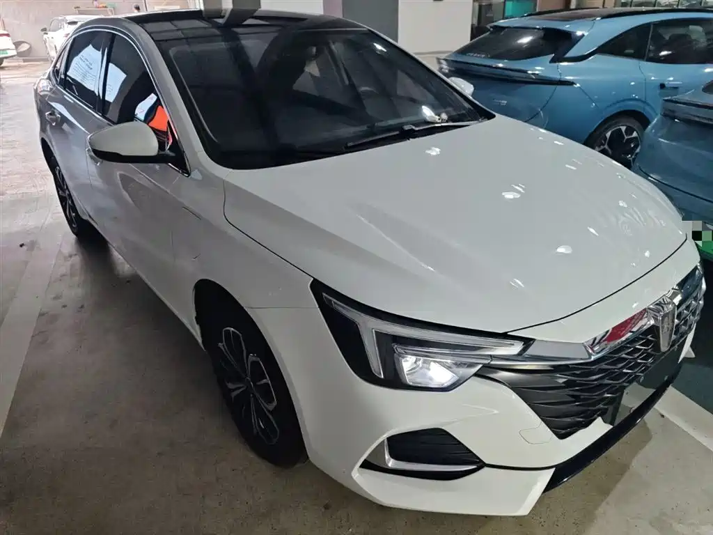 Roewe i6 MAX New Energy 2024 — фото 4