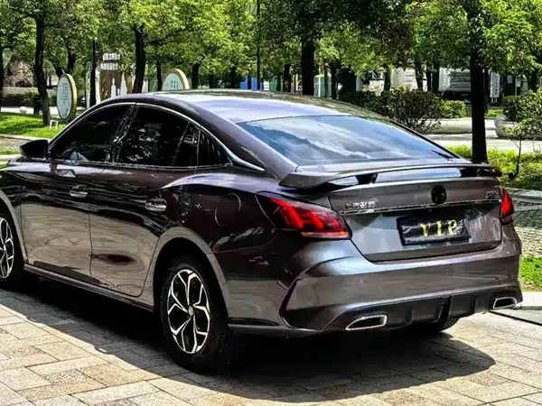 MG MG5 2022