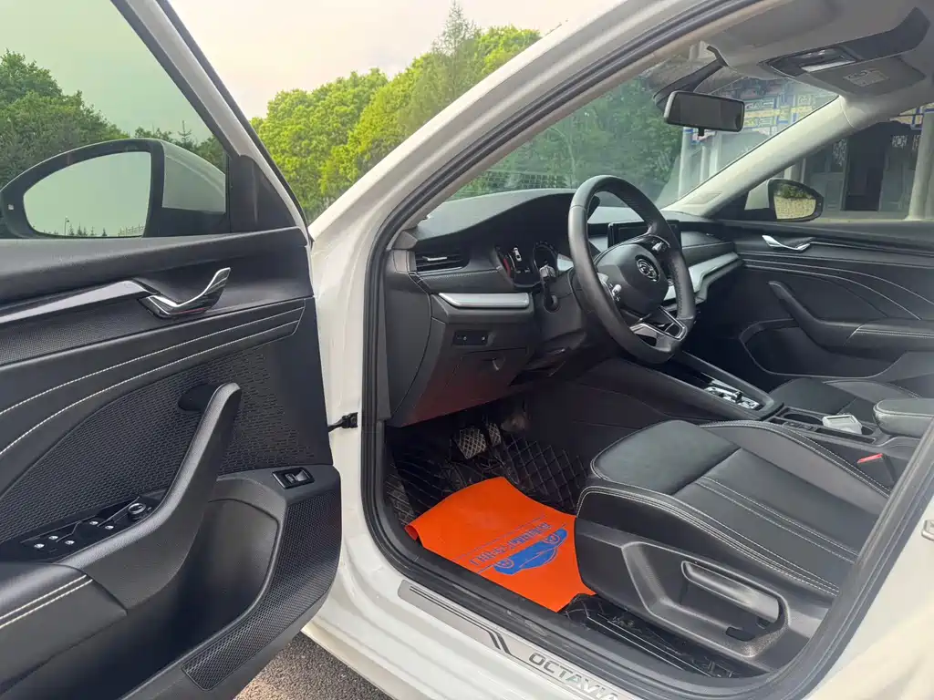 Skoda Octavia 2023