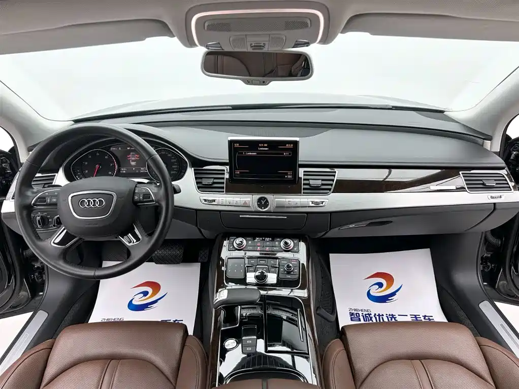 Audi A8 2014 — фото 14