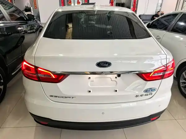 Ford Escort 2021