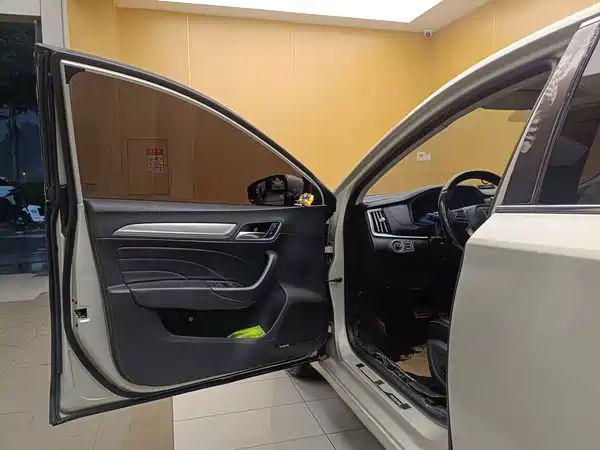 Roewe i6 New Energy 2018