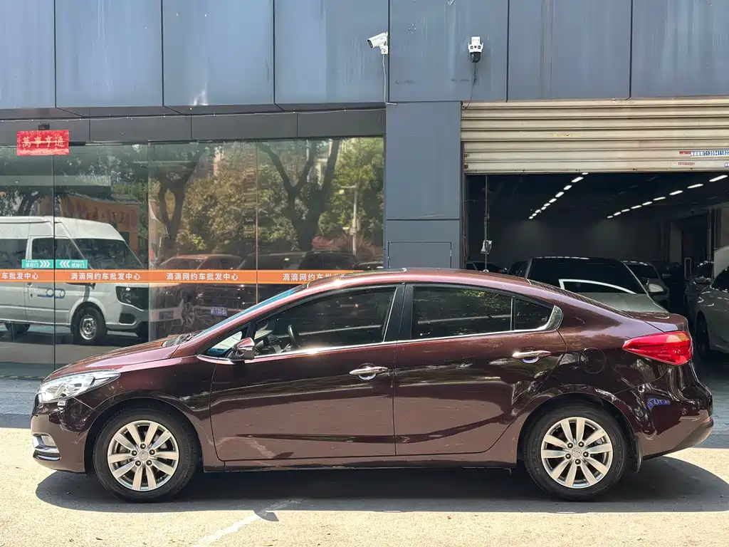 Kia K3 2013