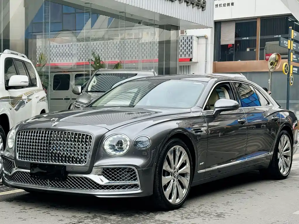 Bentley Flying Spur 2022 — фото 1