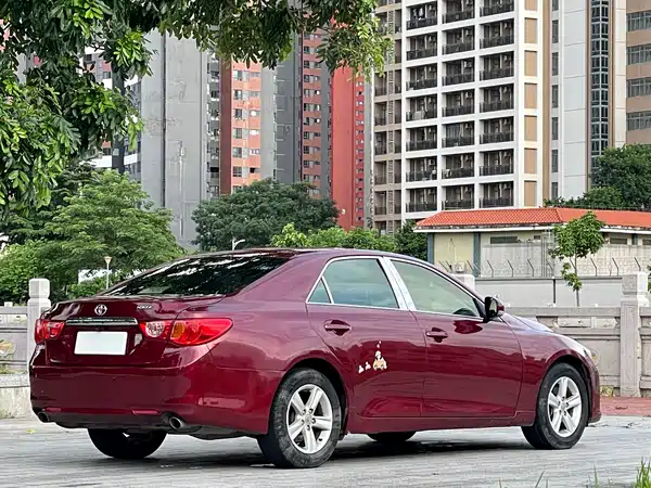 Toyota Reiz 2011