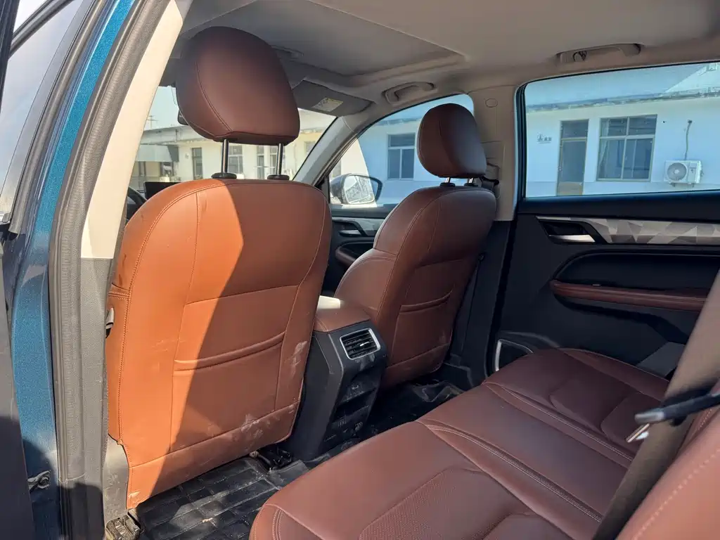Geely Vision X6 2022