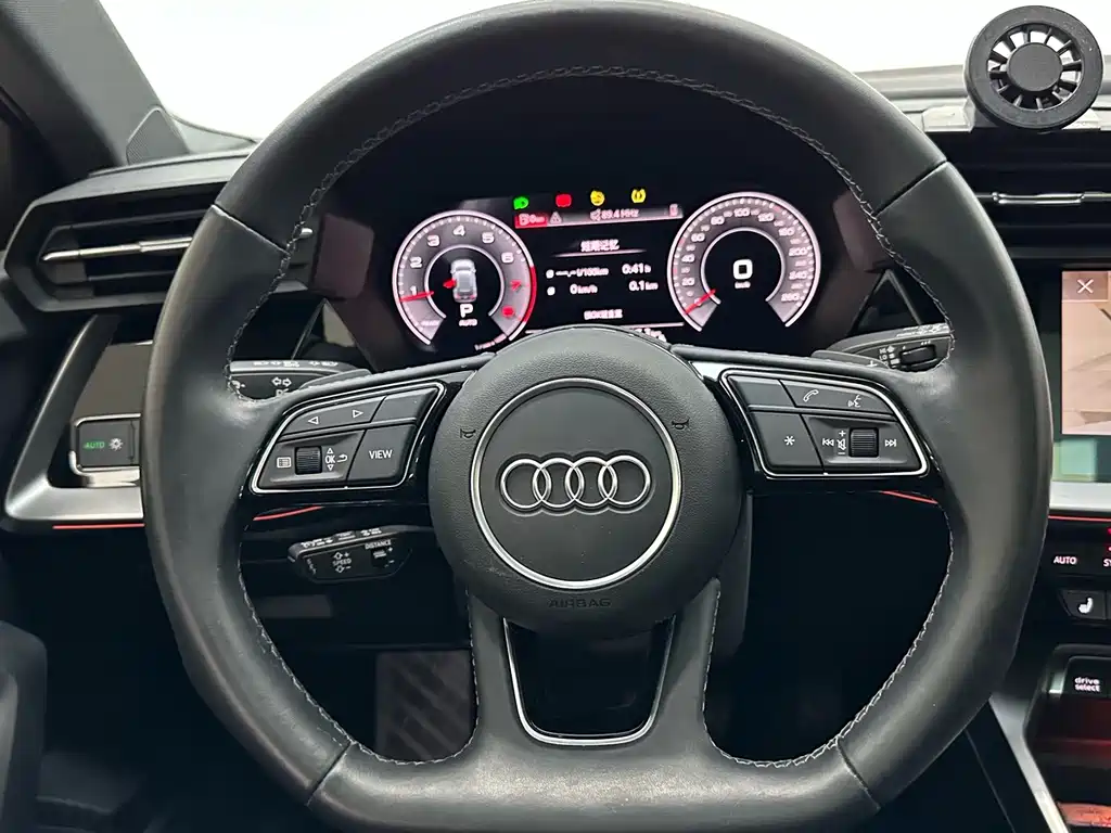 Audi A3 2023 — фото 11