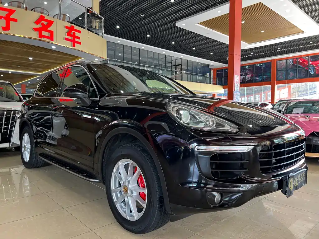 Porsche Cayenne 2015 — фото 3