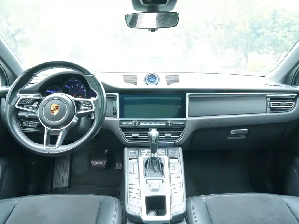 Porsche Macan 2021 — фото 12