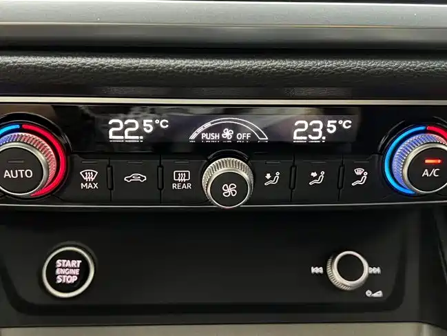 Audi Q3 2022 — фото 16