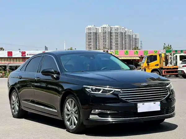 Ford Taurus 2022