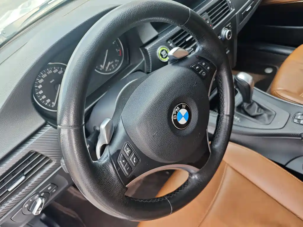 BMW 3 Series 2010 — фото 13