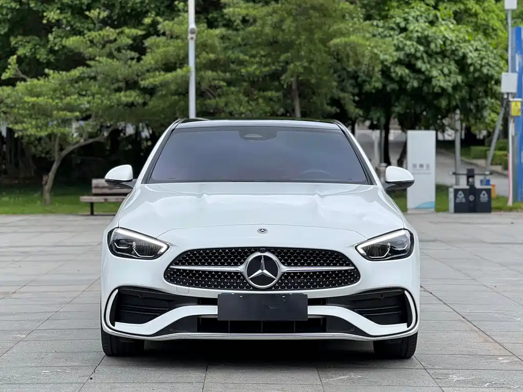 Mercedes-Benz C-Class 2024