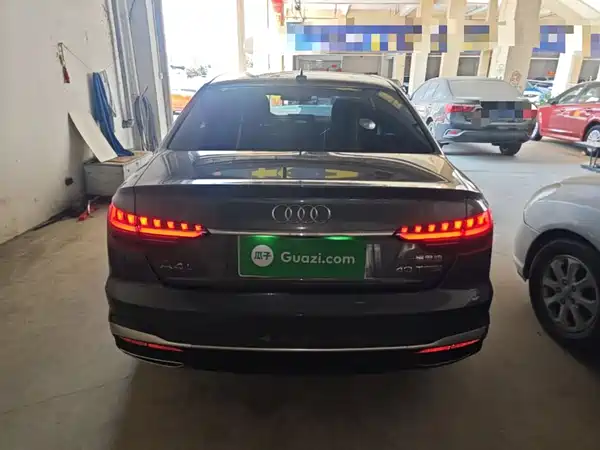 Audi A4L 2020