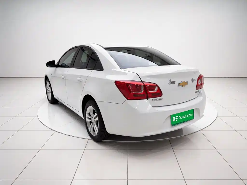 Chevrolet Cruze 2015 — фото 25