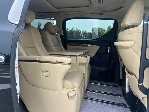 Toyota Alphard 2017