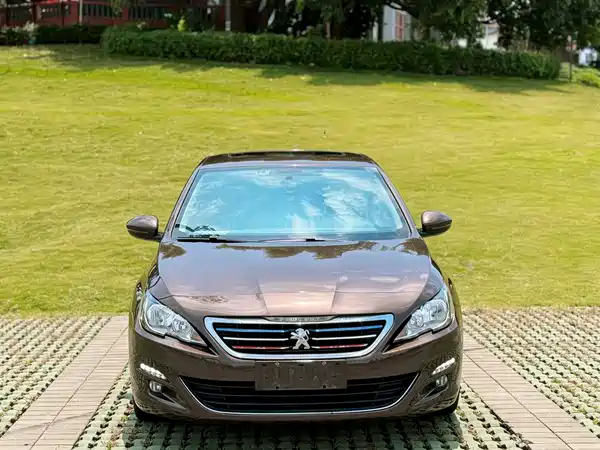 Peugeot 408 2016
