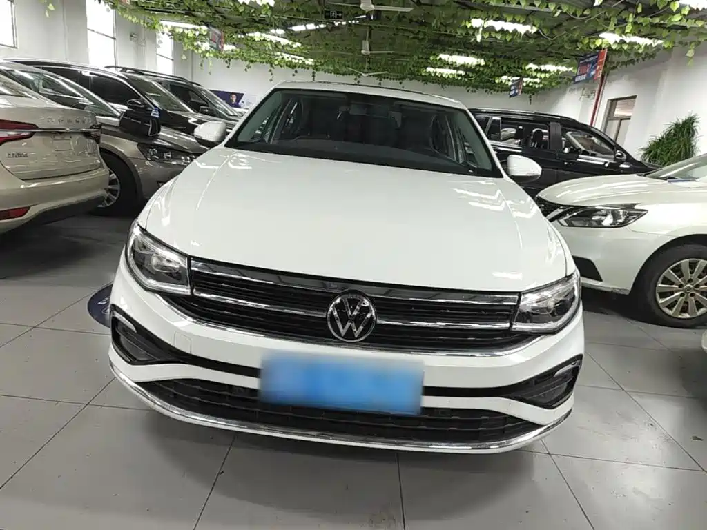 Volkswagen Bora 2023