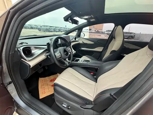 BYD Dolphin 2023