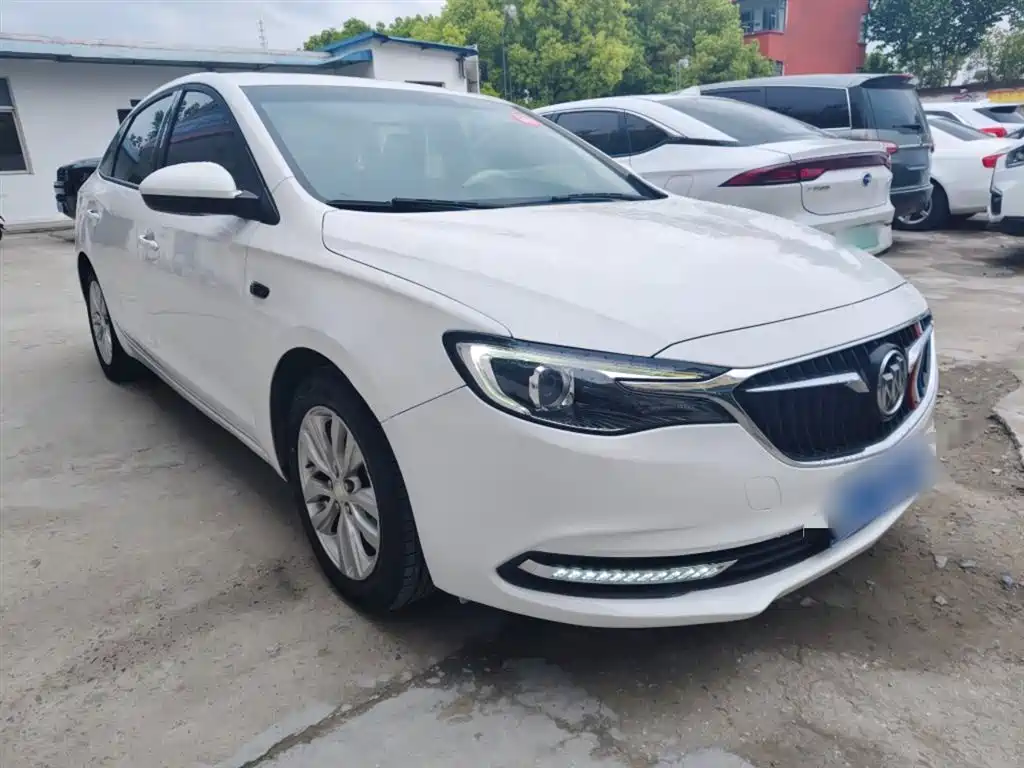 Buick Excelle 2018 — фото 4
