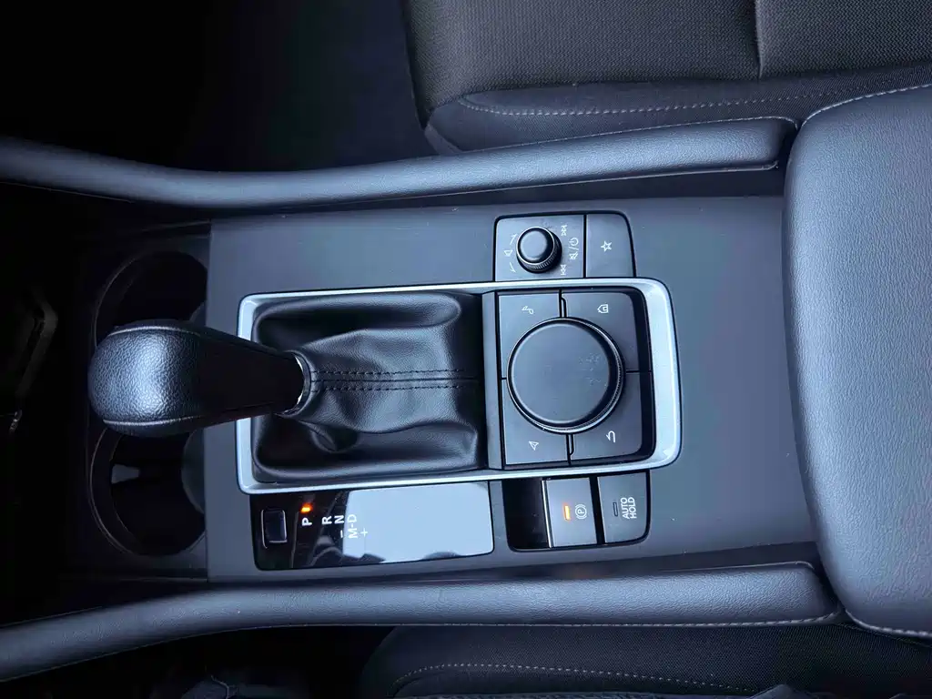 Mazda 3 Axela 2021 — фото 15