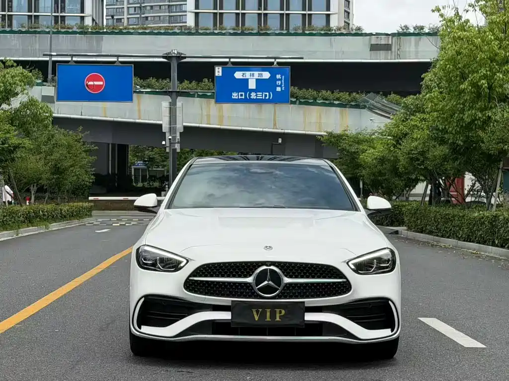 Mercedes-Benz C-Class 2025
