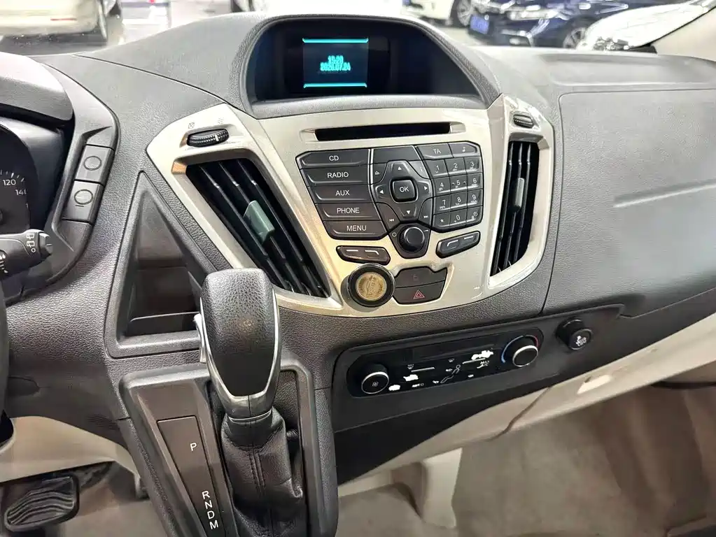 Ford Tourneo 2018 — фото 10