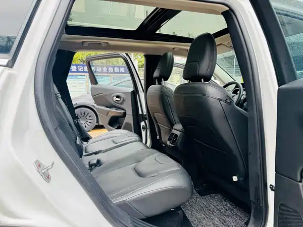 Jeep Cherokee 2017