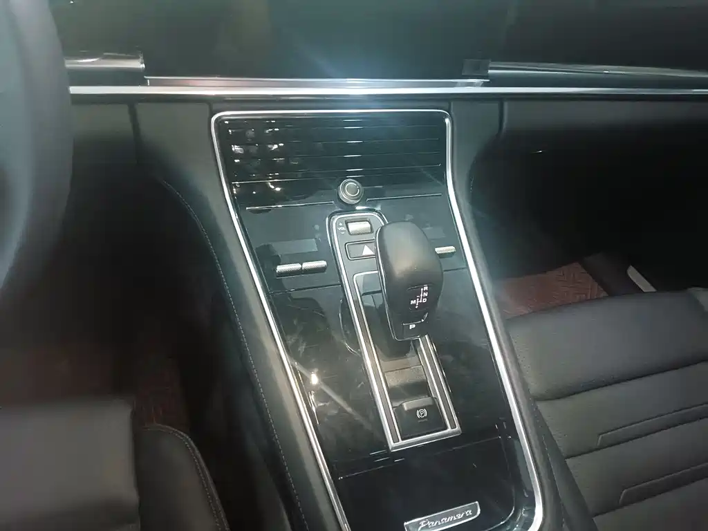 Porsche Panamera 2022