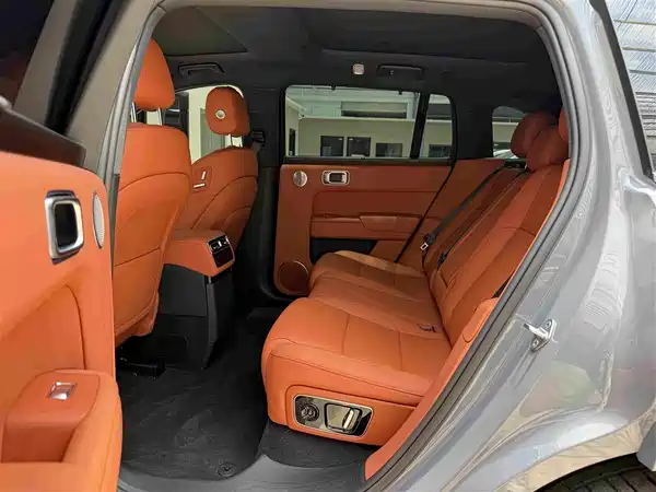 Li Auto L7 2025
