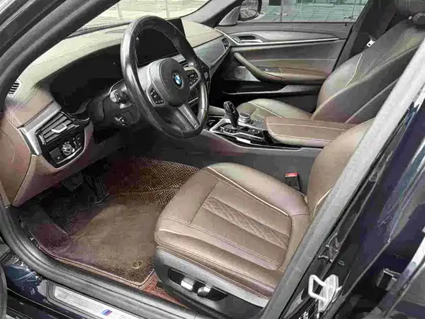 BMW 5 Series 2021