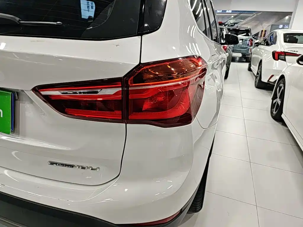 BMW X1 2018 — фото 8