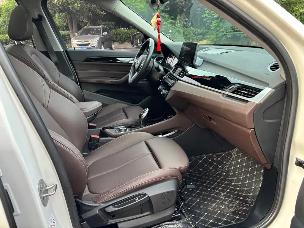 BMW X1 2020 — фото 15