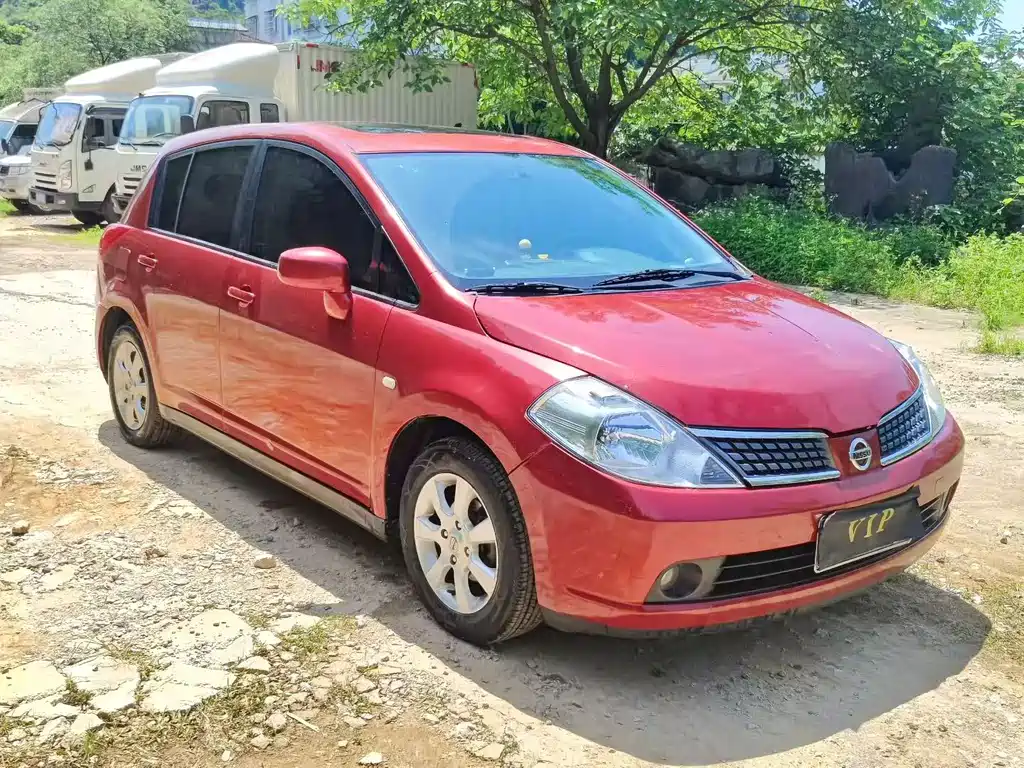 Nissan Tiida 2007