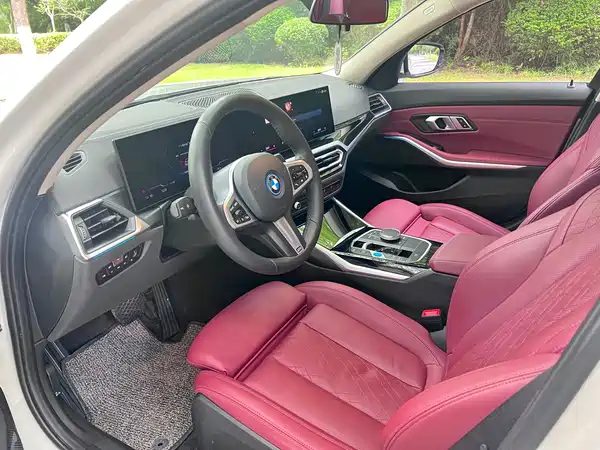 BMW i3 2023