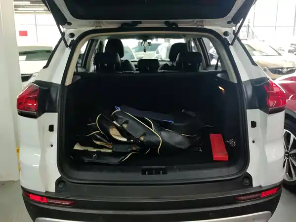 Geely Boyue 2021