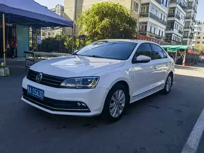 Volkswagen Sagitar 2016