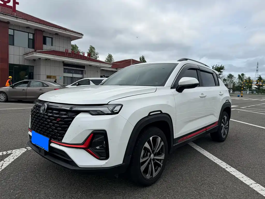 Changan CS35PLUS 2023 — фото 1