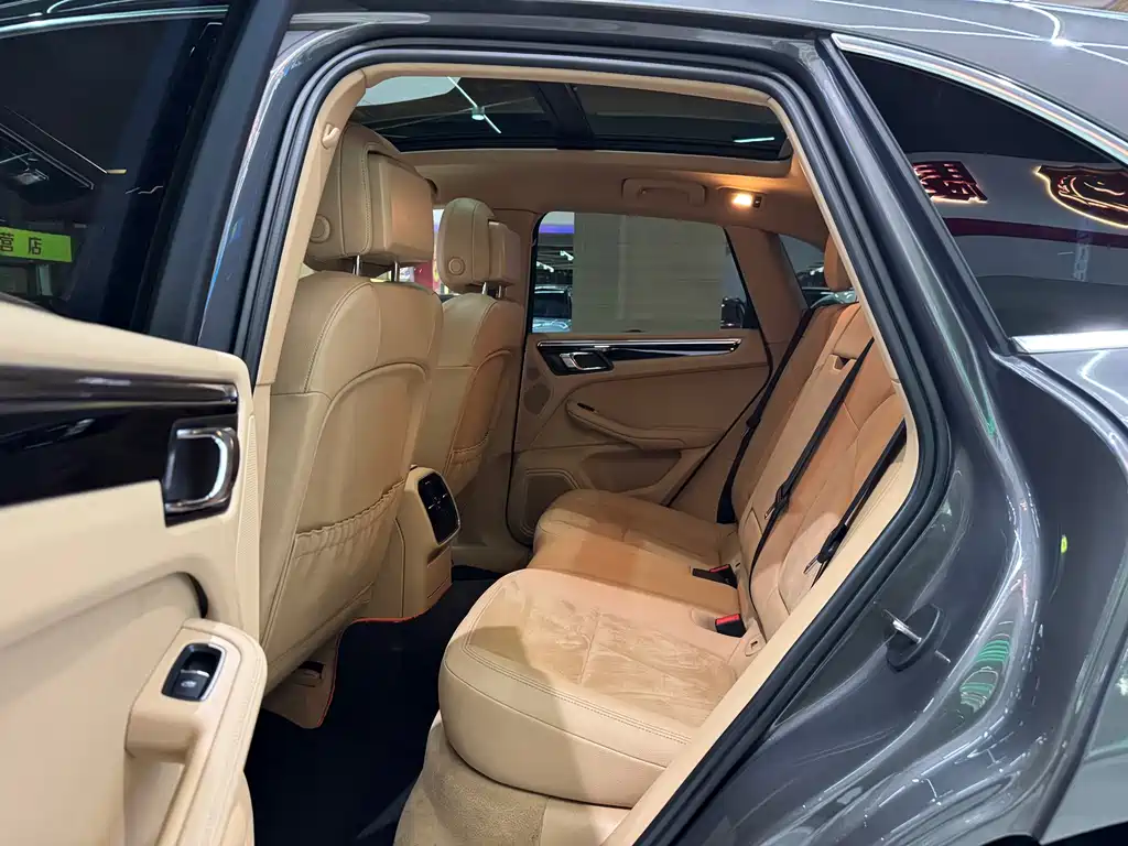 Porsche Macan 2015 — фото 10