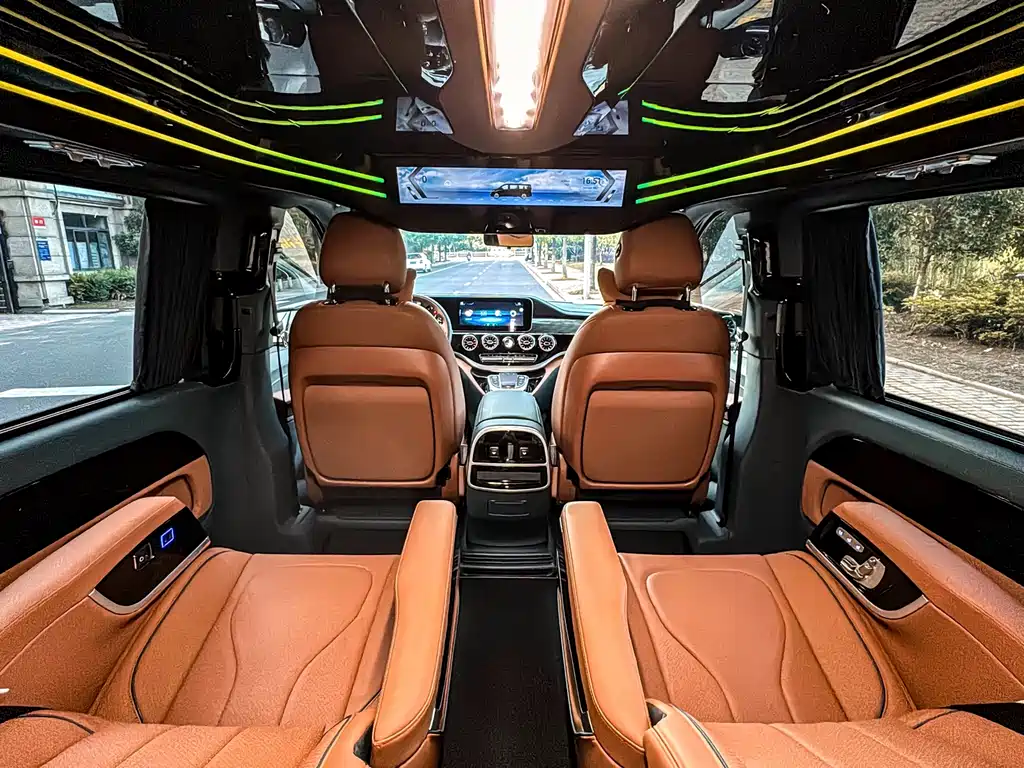 Mercedes-Benz Vito 2024 — фото 18