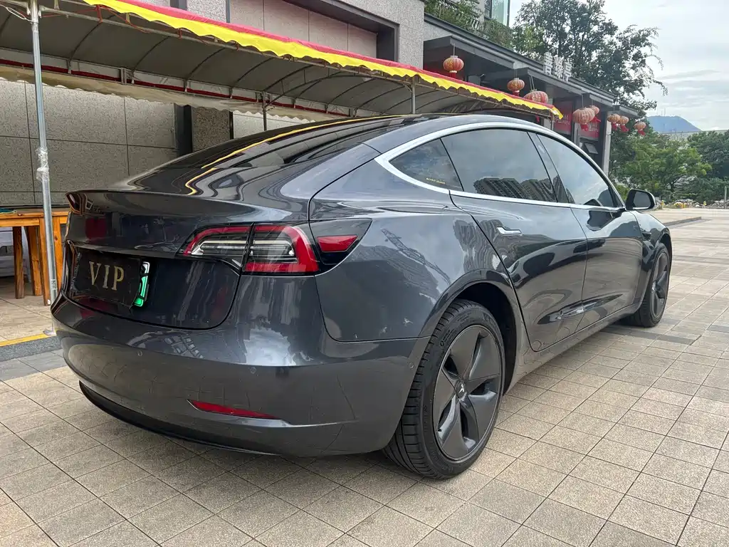 Tesla Model 3 2019 — фото 18