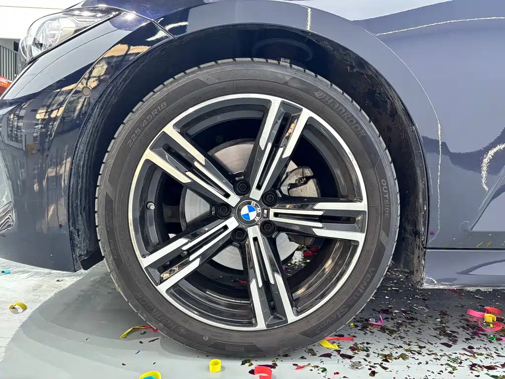 BMW 3 Series 2024 — фото 15