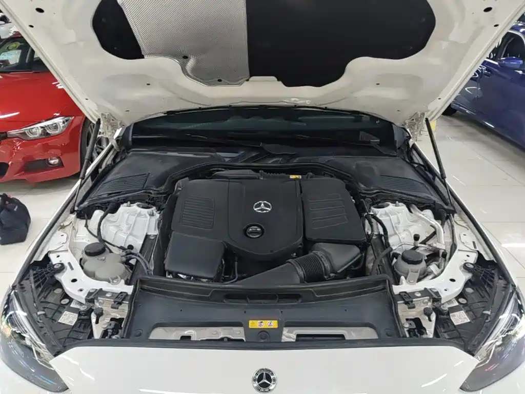 Mercedes-Benz C-Class 2025 — фото 20